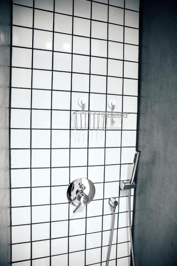 Loft With Private Parking Apartment เอเธนส์ ภายนอก รูปภาพ